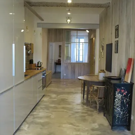 Petite Bourgade Apartment *